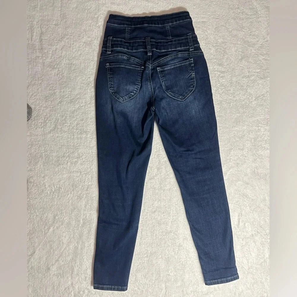 High Rise Skinny Jean - Size 3/26